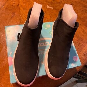 Black Vegan Suede Zippered Sneaker Booties Size 10